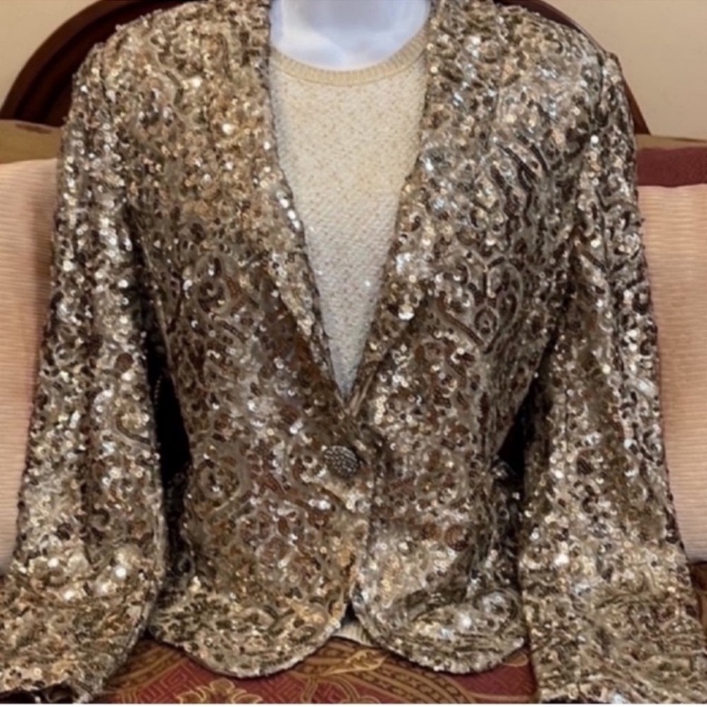 St. John ladies sequined jacket size 4 price is firm - Picture 5 of 9